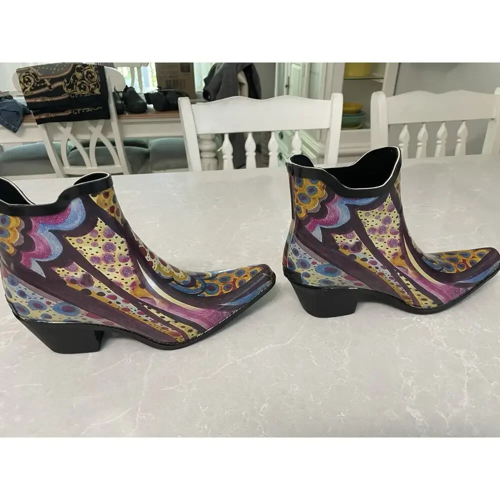 Corkys Women’s Heeled Rubber Ankle Bootie Multicolor Boho Print Size 6